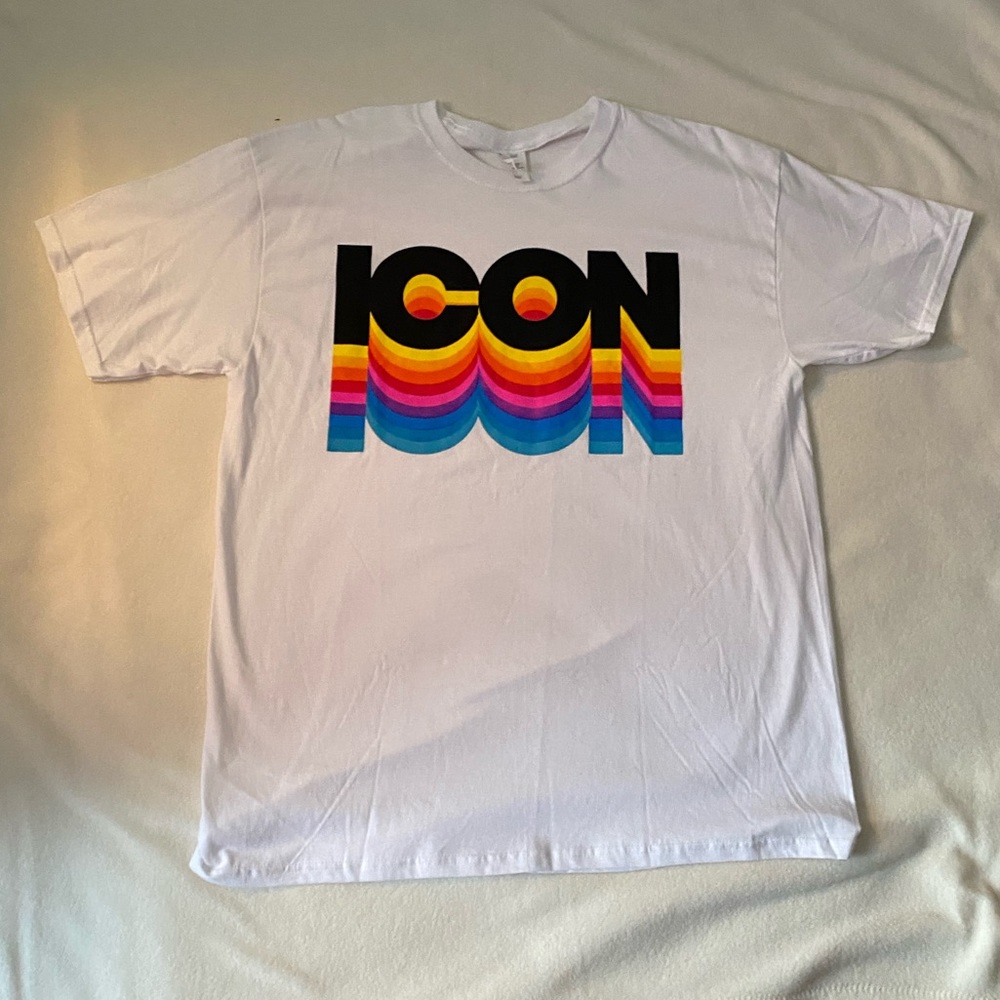 ‘Icon’ Graphic T-Shirt